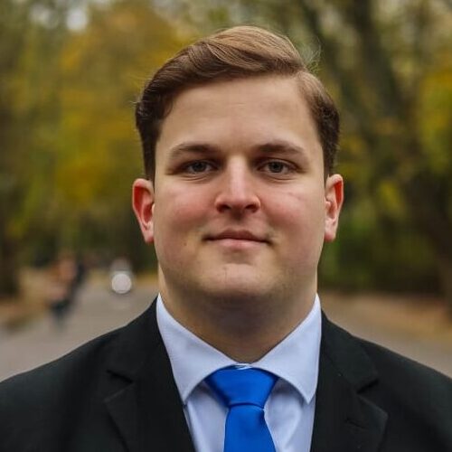 Simcha Schrijver, oprichter en blockchain expert bij Paucitas Amsterdam, specialist in cryptofraude onderzoek en blockchain forensisch onderzoek